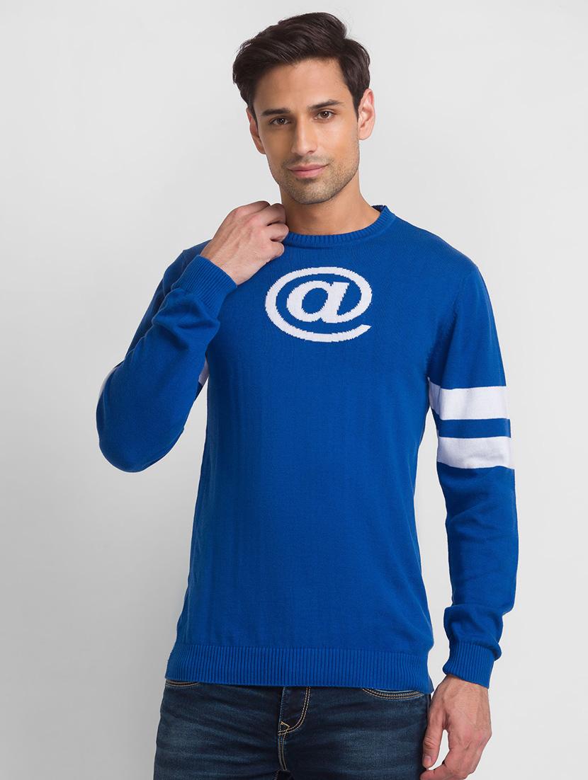 blue chest print t-shirt