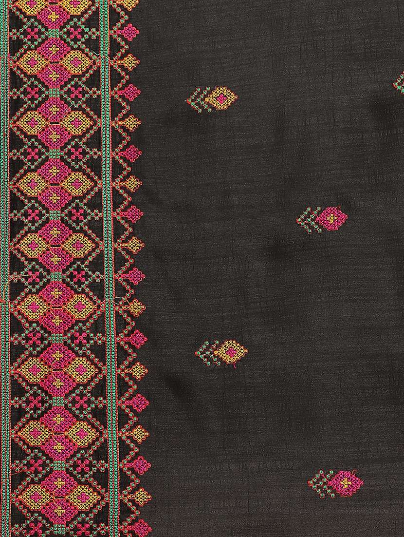women's embroidered saree with blouse - 18401169 - Standard Image - 4