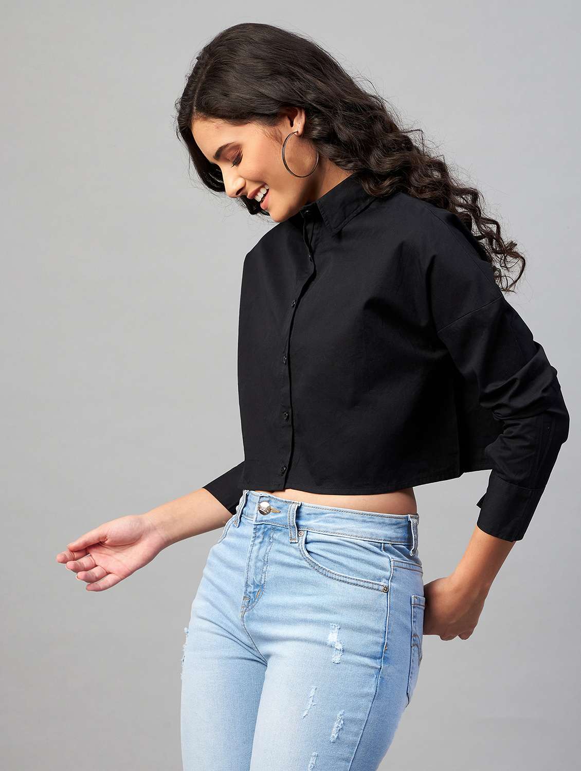 black solid crop shirt - 18402836 -  Zoom Image - 0