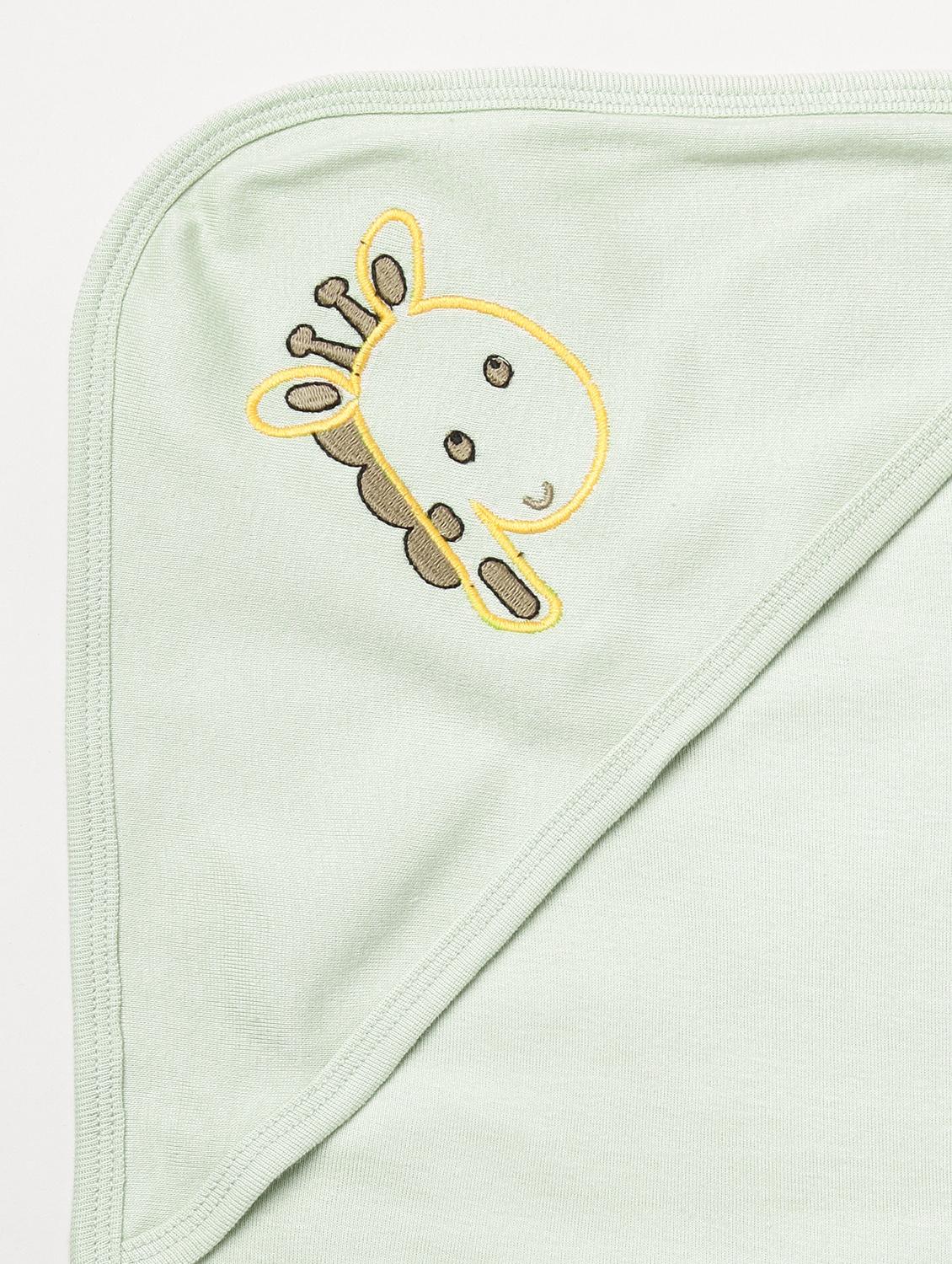 green animal printed blanket - 18403574 - Standard Image - 4