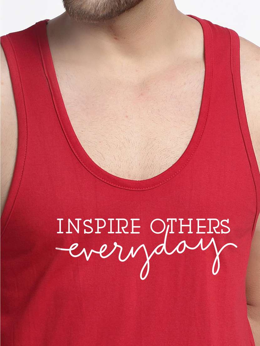 maroon chest-printed vest - 18415722 -  Standard Image - 4