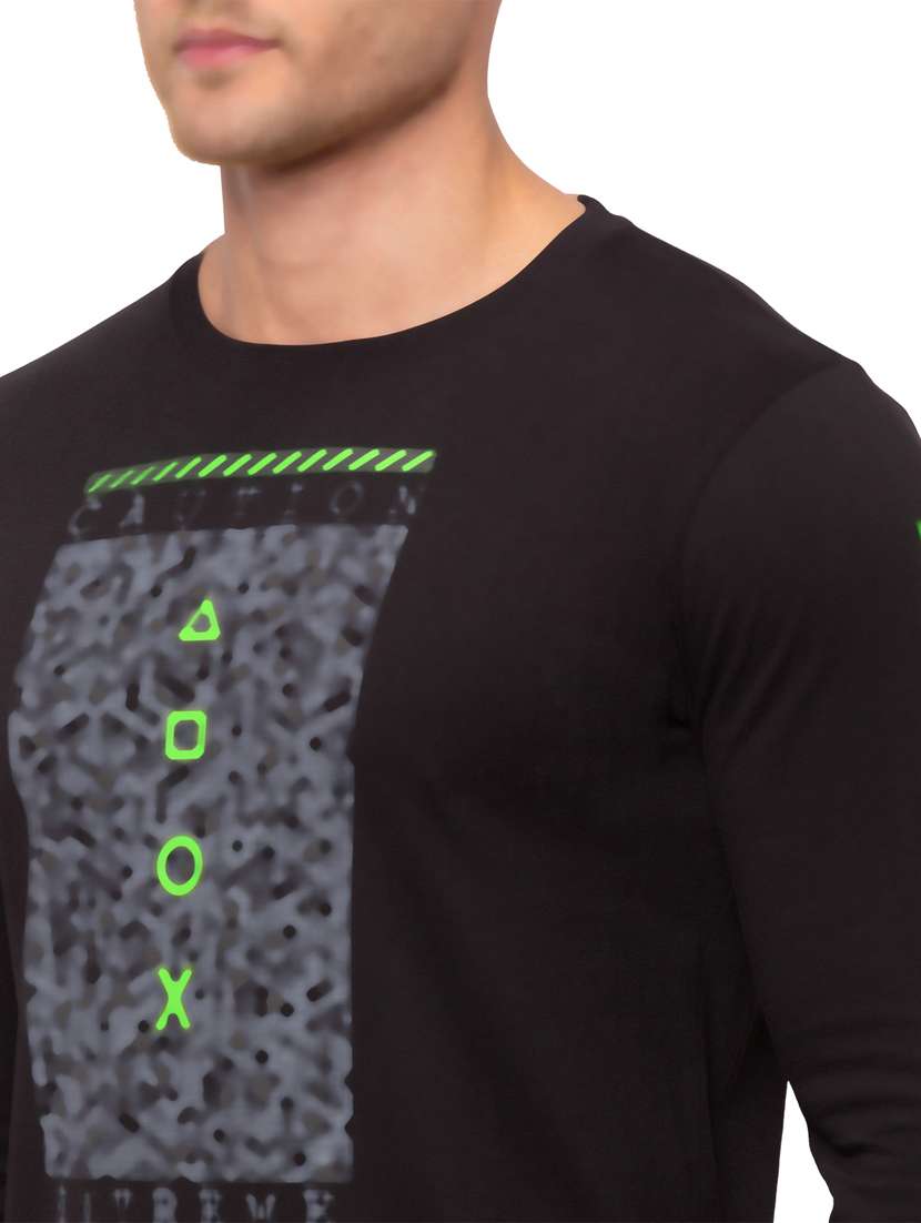 black chest-printed t-shirt - 18418440 -  Standard Image - 4