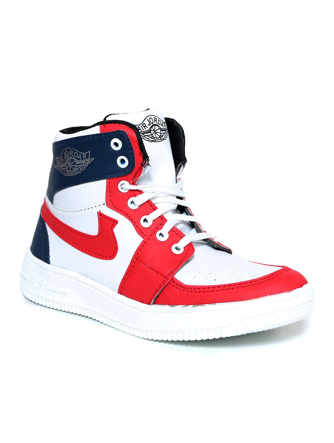 mens lace up sneaker