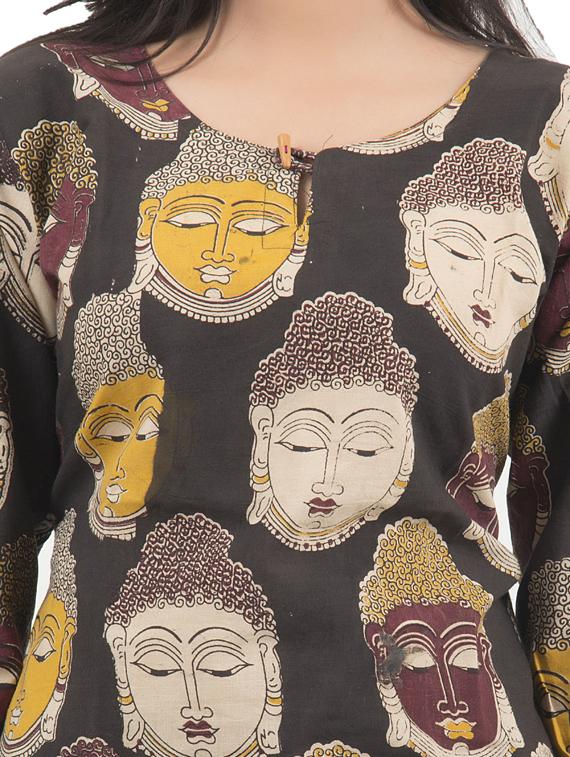 round neck printed top - 18425593 - Standard Image - 4