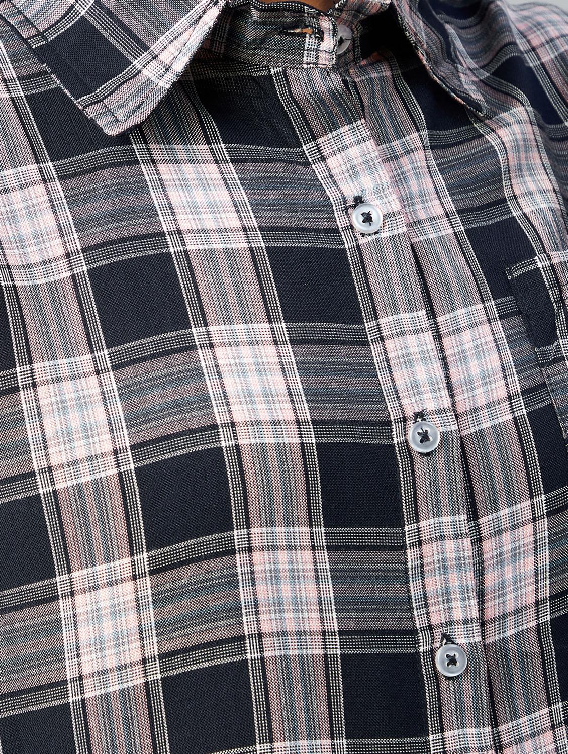 straight hem checkered crop shirt - 18426981 - Standard Image - 4