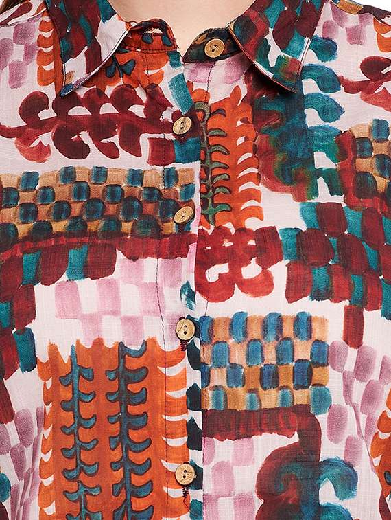 curved hem abstract shirt - 18429473 -  Standard Image - 4