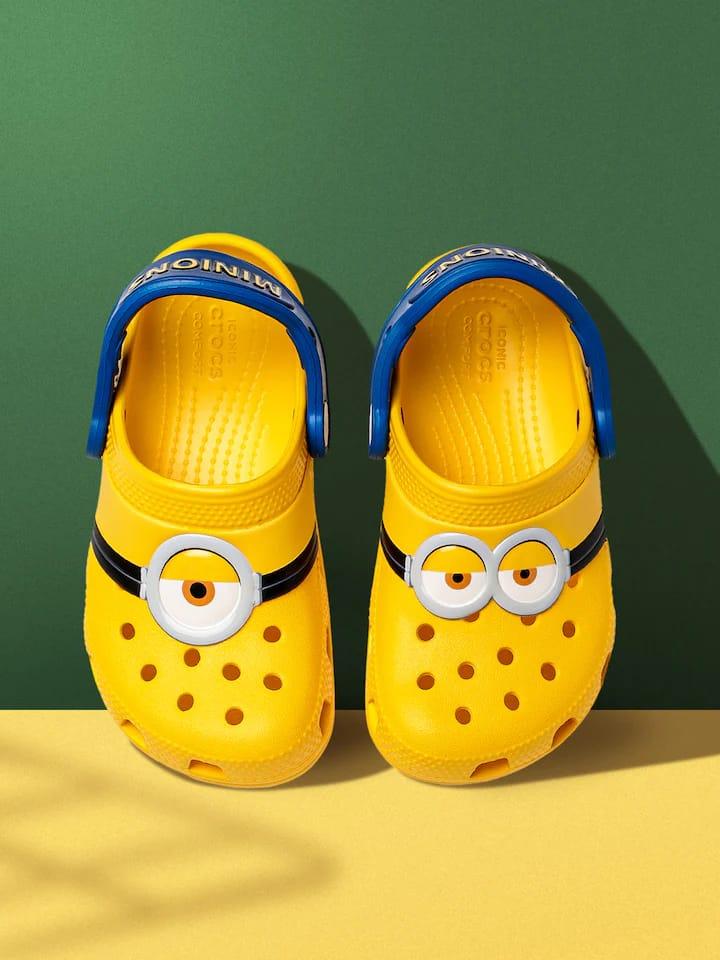 kids daily use slippers  - 18435184 -  Standard Image - 1