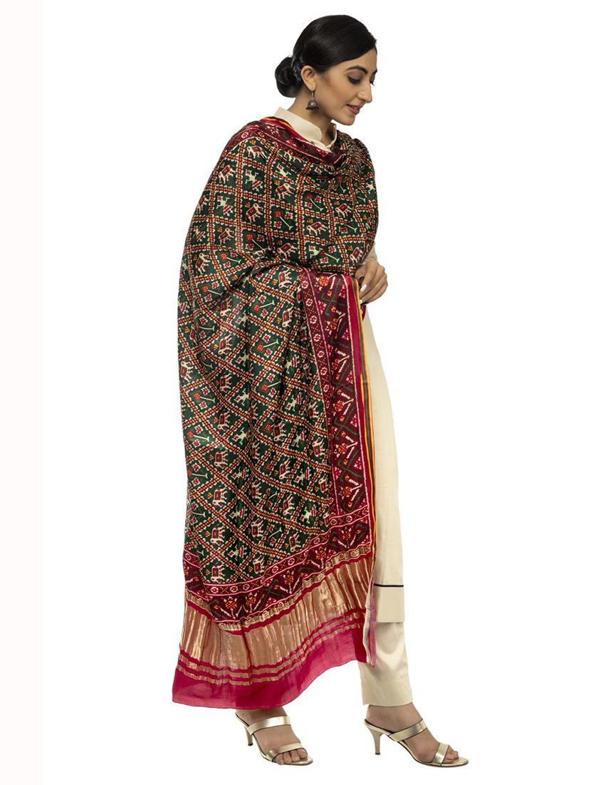 green silk blend dupatta - 18436209 - Zoom Image - 0