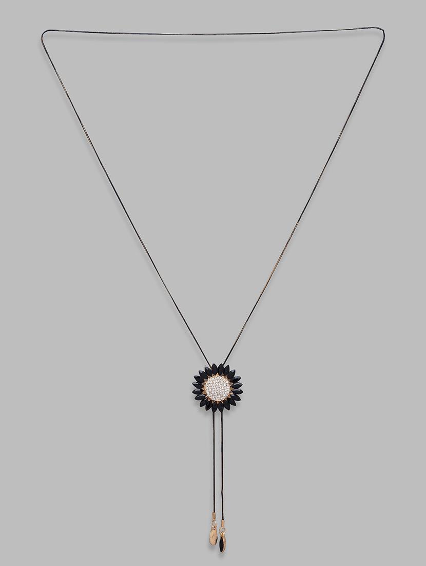 gold metal chain necklace - 18436263 - Standard Image - 1