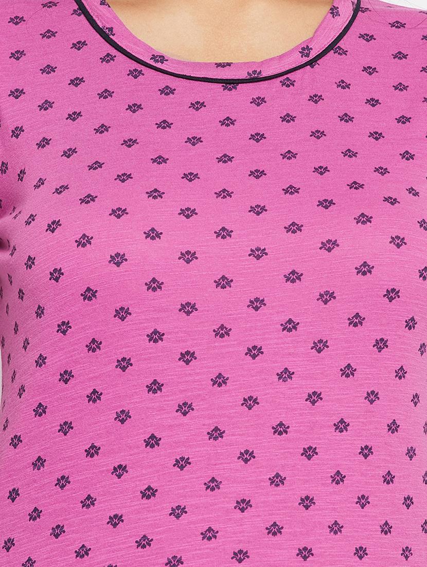 round neck printed tee - 18438596 - Standard Image - 4