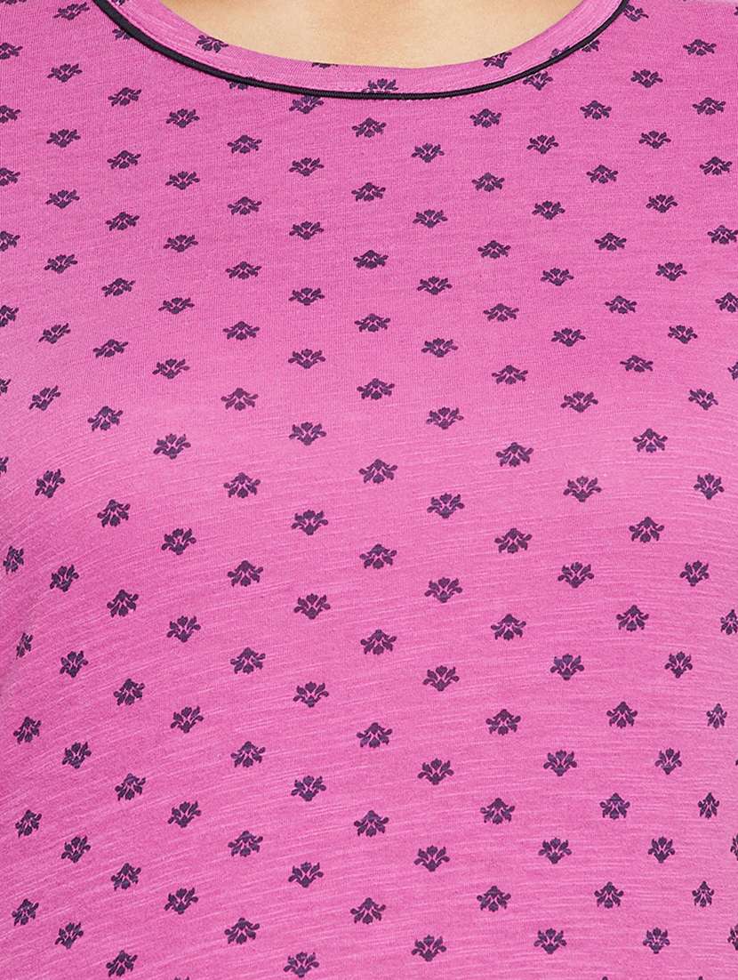 round neck printed tee  - 18438599 -  Standard Image - 4