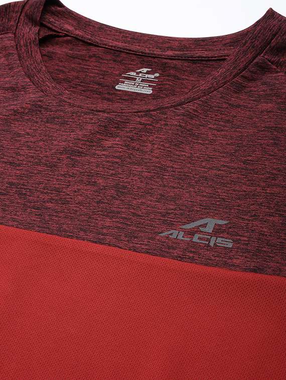 maroon color-blocked t-shirt - 18440432 - Standard Image - 4
