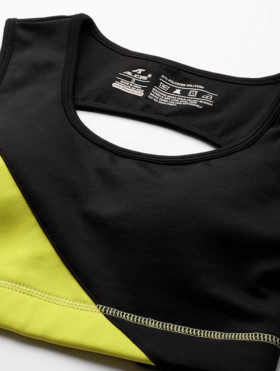 black color-blocked sports bra - 18440802 - Standard Image - 4
