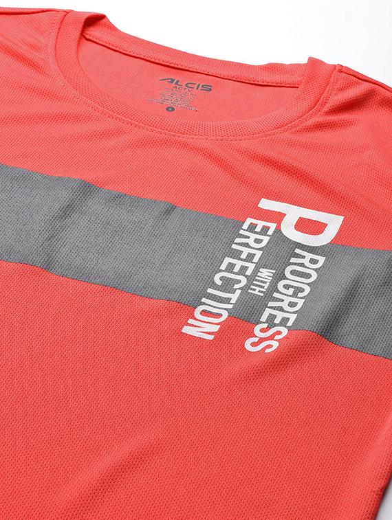 short sleeved chest-printed regular tee - 18441925 - Standard Image - 4