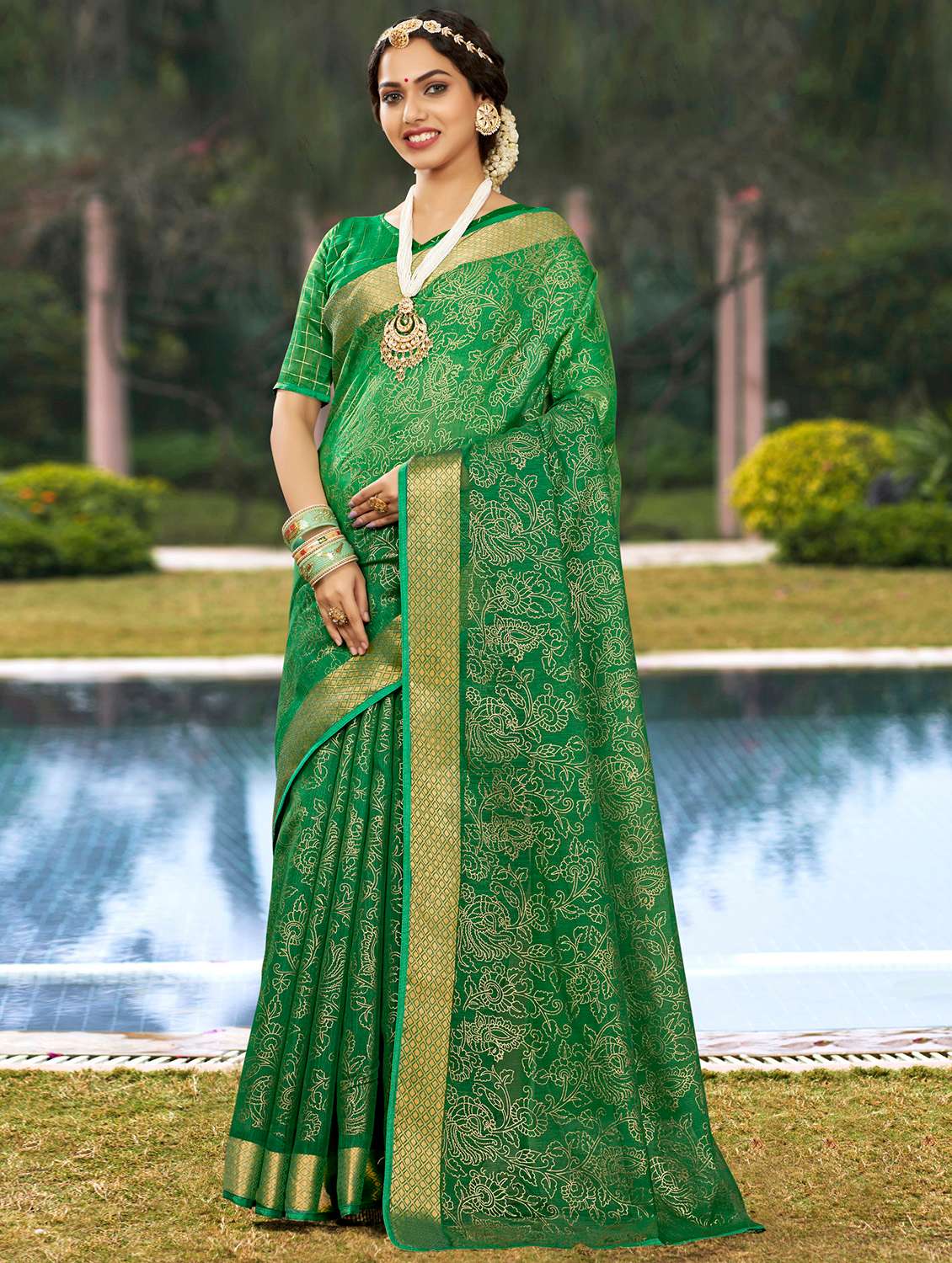 golden zari work printed saree with blouse