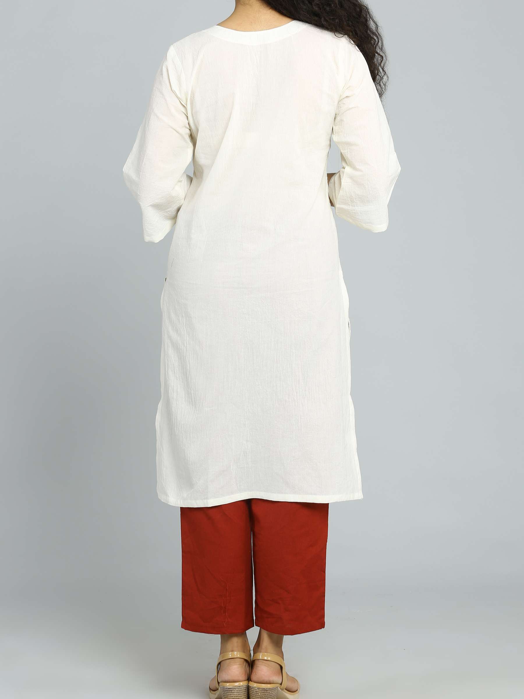ethnic white kurti & maroon pant - 18446239 - Standard Image - 4