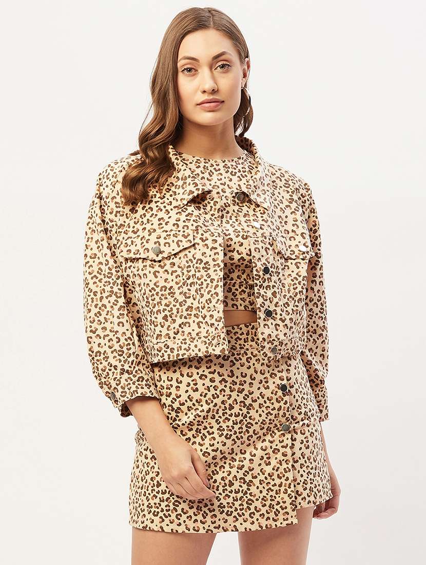 bishop sleeved animal print jacket