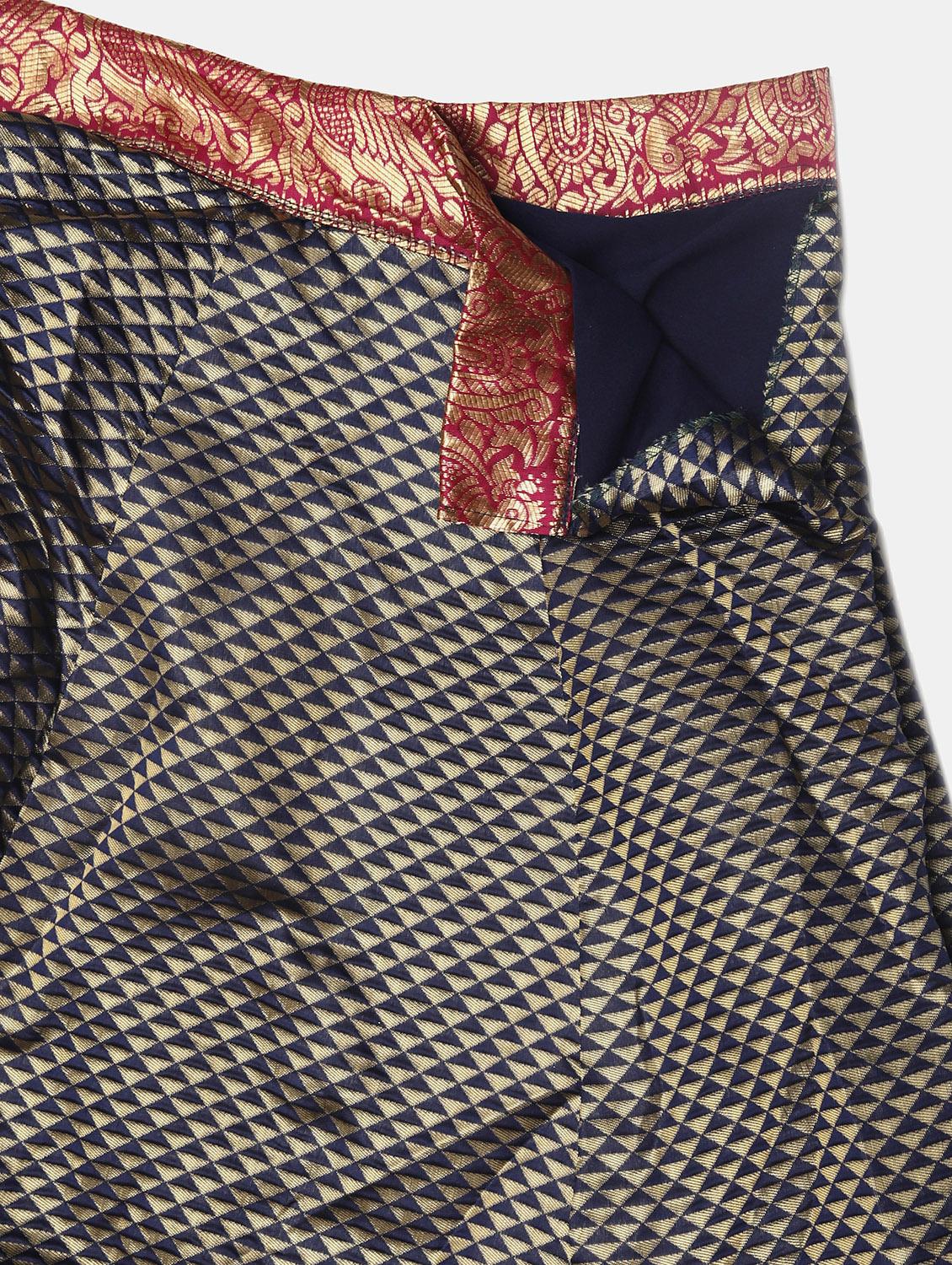 self design flared lehenga with dupatta - 18447982 - Standard Image - 4