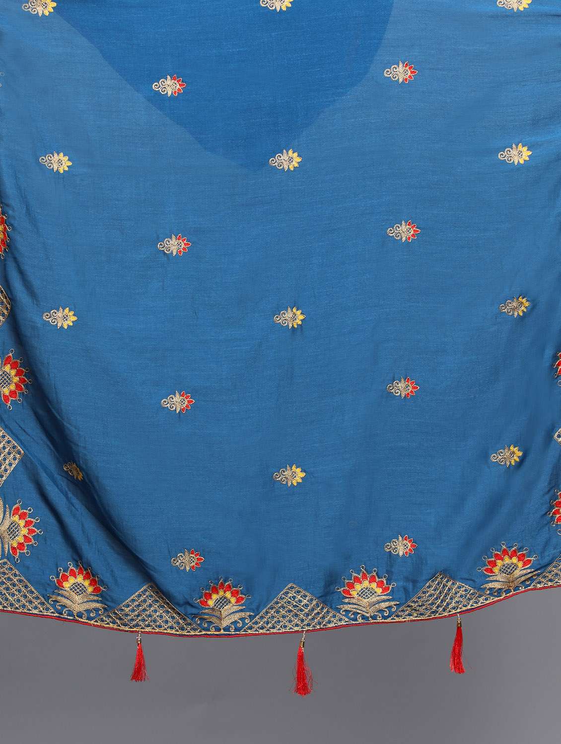 women's embroidered saree with blouse - 18448511 -  Standard Image - 4
