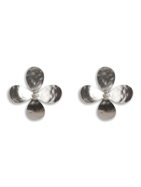 misty hammered flower shaped silver earrings - 18449944 - Zoom Image - 0
