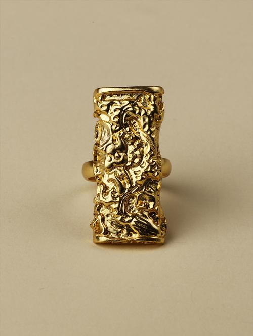 gold plated dragon ring - 18449985 -  Standard Image - 0