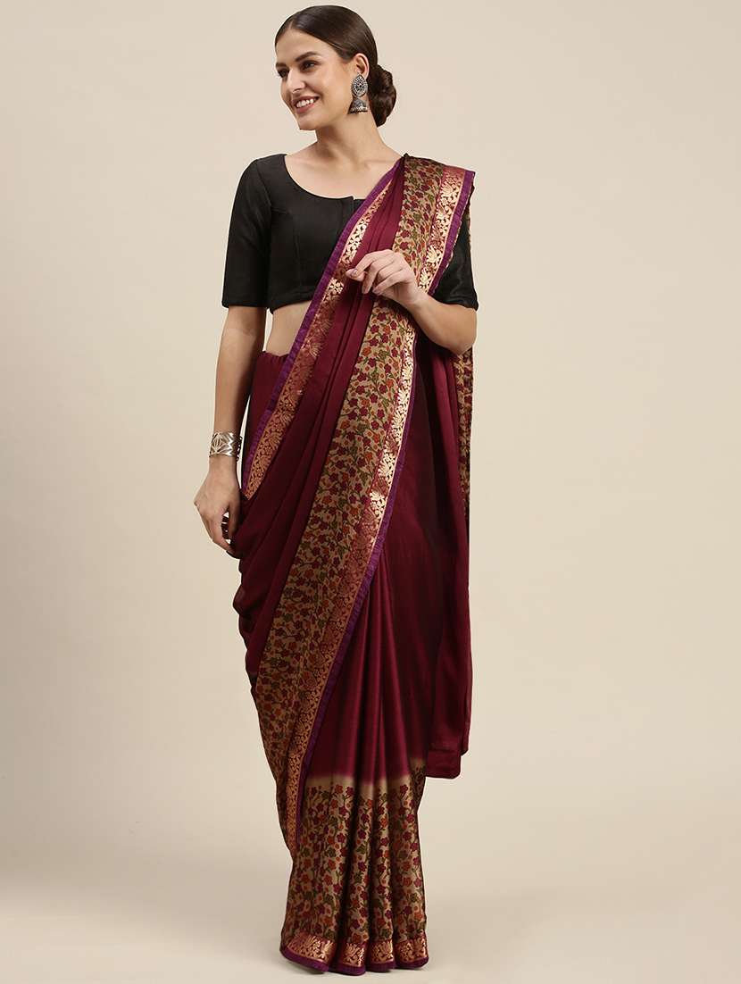lace detailed printed saree