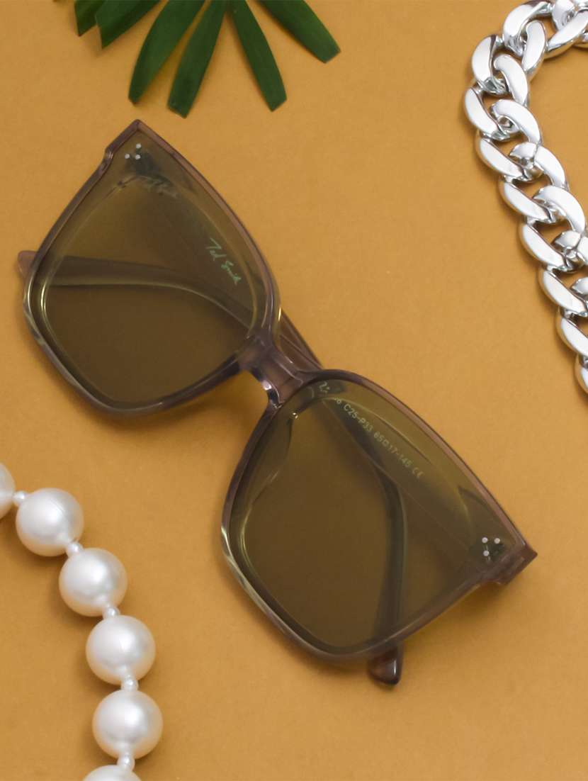 rylan square in green sunglasses 