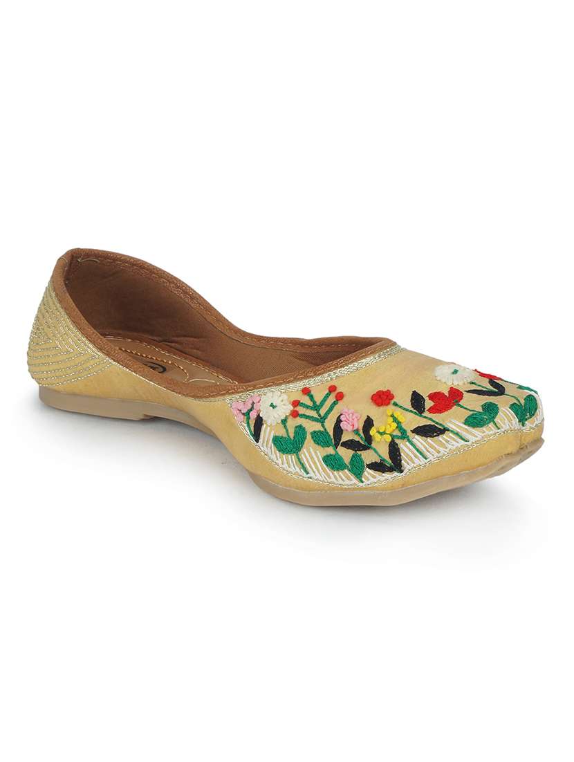 women gold embroidered ethnic juttis - 18463273 -  Standard Image - 1