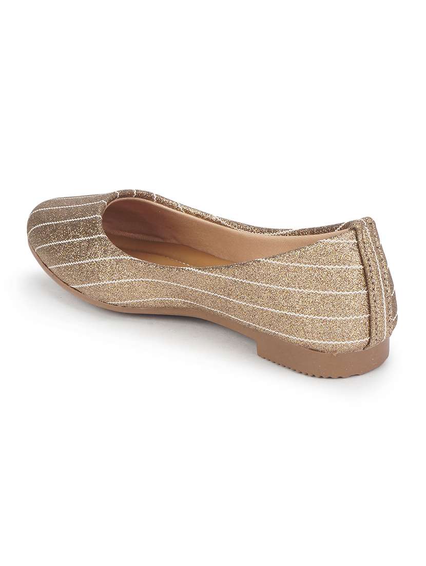 brown slip on mojari - 18463309 -  Standard Image - 4