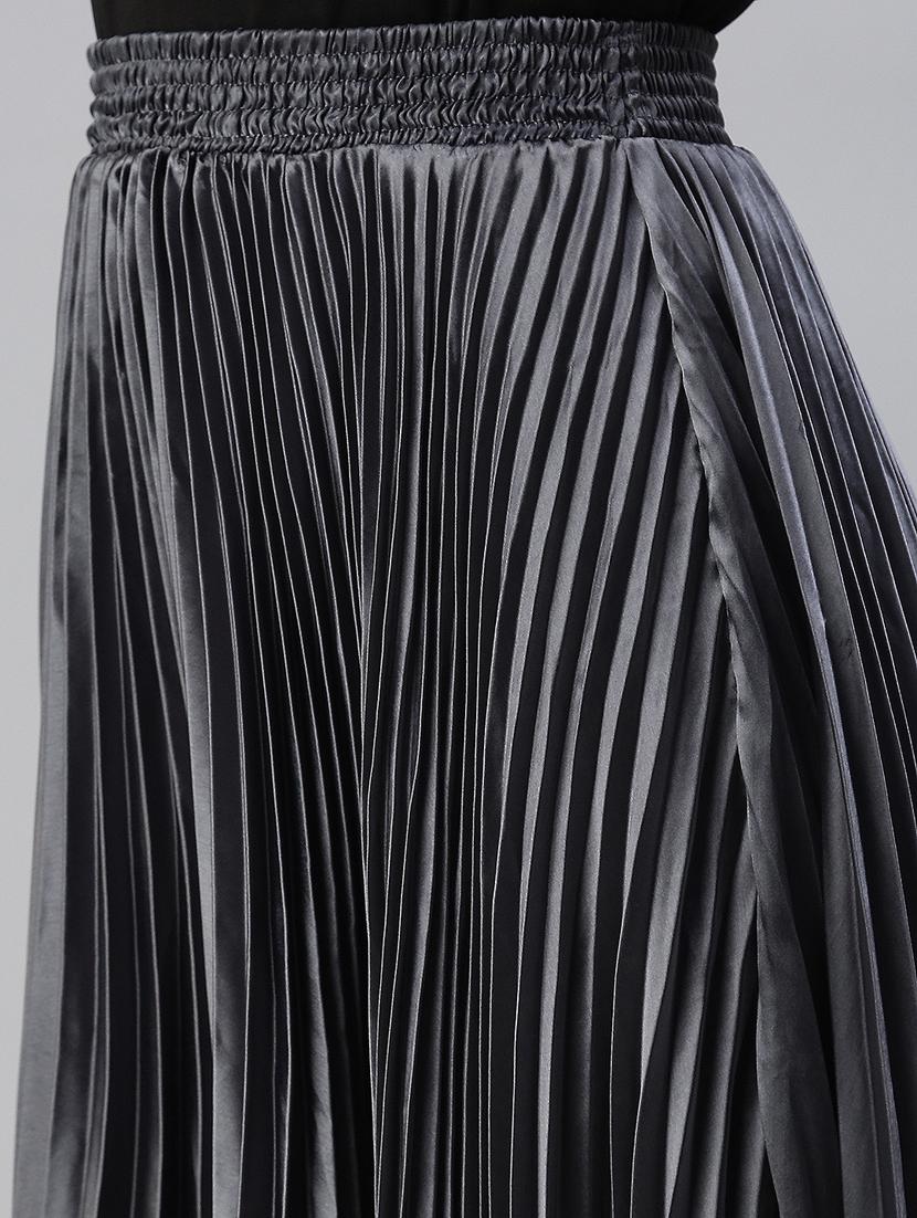 high rise solid flared skirt - 18479543 - Standard Image - 4