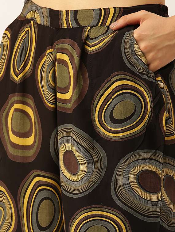 women three quarter sleeve kurta pant with dupatta set - 18480930 -  Standard Image - 4