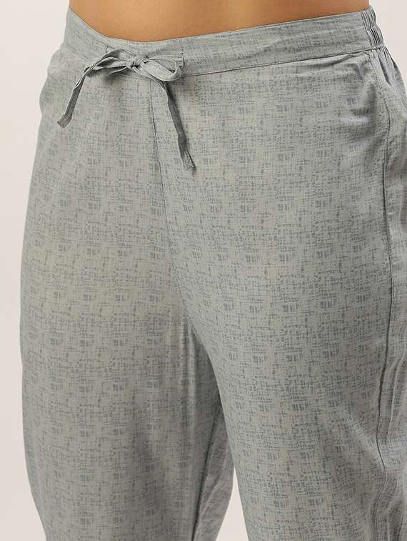 women three quarter sleeve kurta pant with dupatta set - 18480968 -  Standard Image - 4