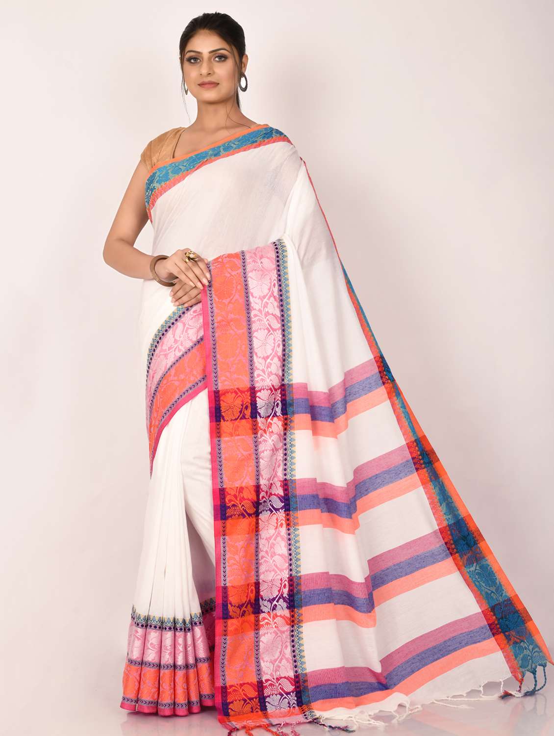 tassels detailed handloom saree with blouse