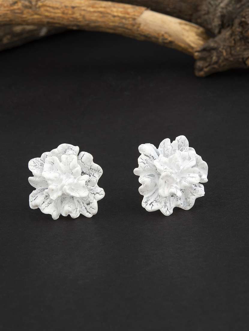 white brass studs earring