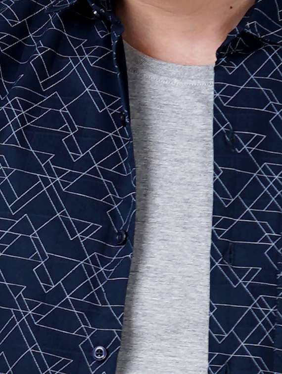 abstract print casual shirt - 18512132 - Standard Image - 4