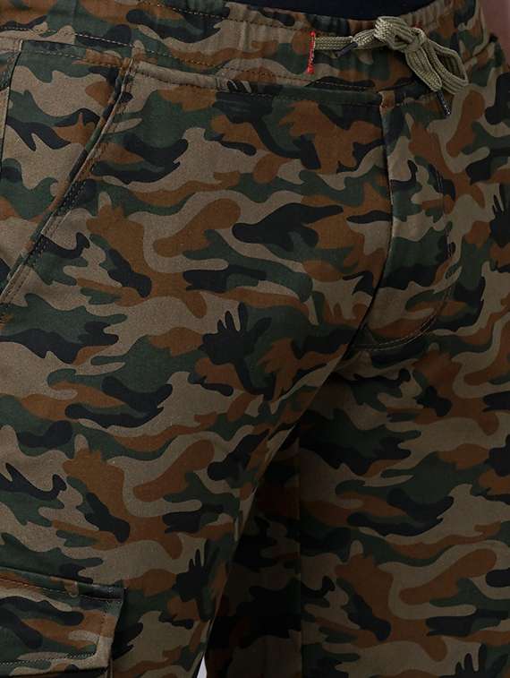camouflaged cargo casual trouser - 18512137 - Standard Image - 4