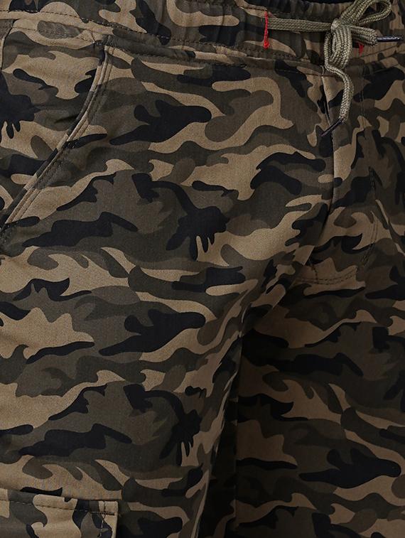 camouflaged cargo casual trouser - 18512138 - Standard Image - 4