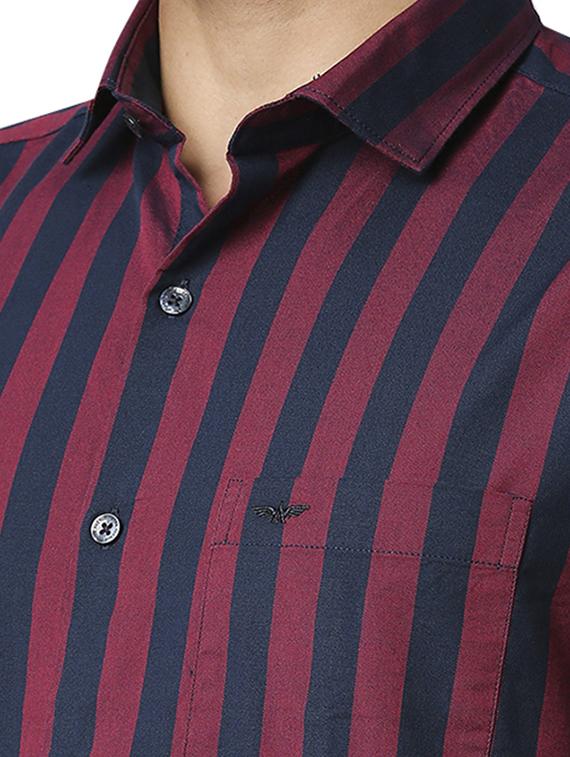 red striped casual shirt - 18512514 - Standard Image - 4