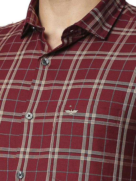 red checkered casual shirt - 18512515 - Standard Image - 4