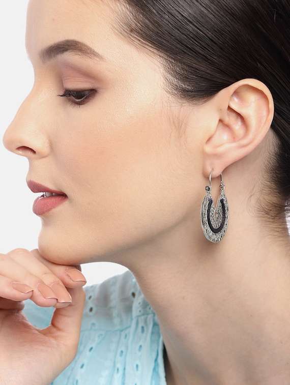 silver metal drop earring - 18513850 -  Standard Image - 1