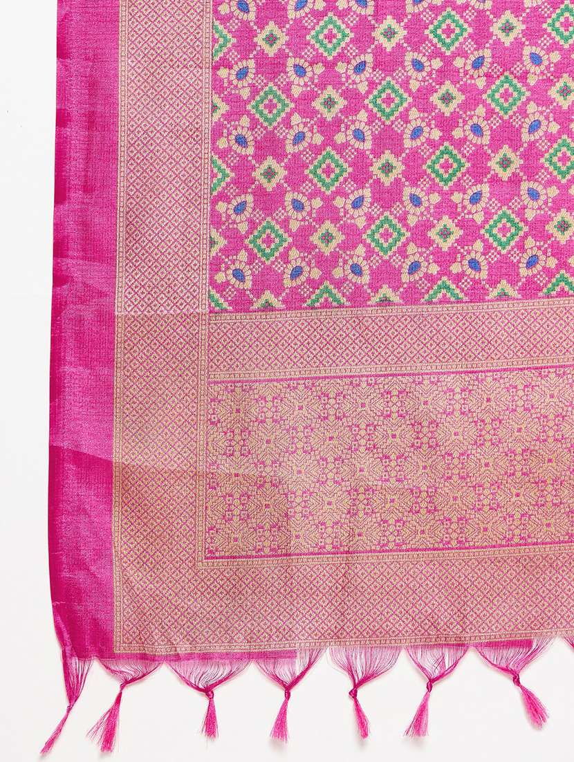 magenta printed banarasi dupatta - 18519282 -  Standard Image - 4