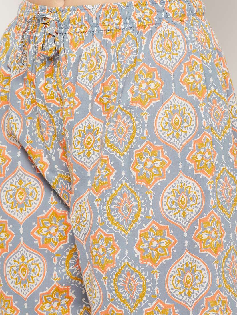 printed kurta palazzo set - 18519403 -  Standard Image - 4