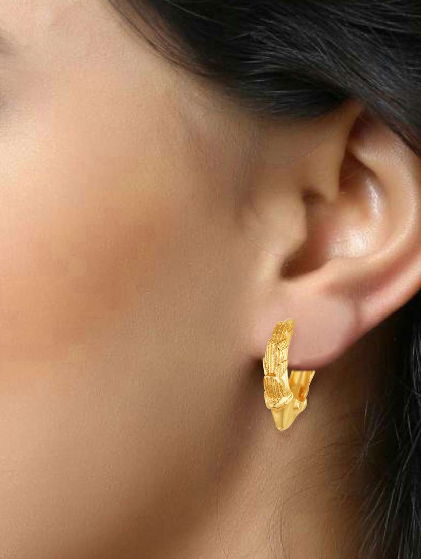 gold plated alloy hoop earring - 18520208 -  Standard Image - 1