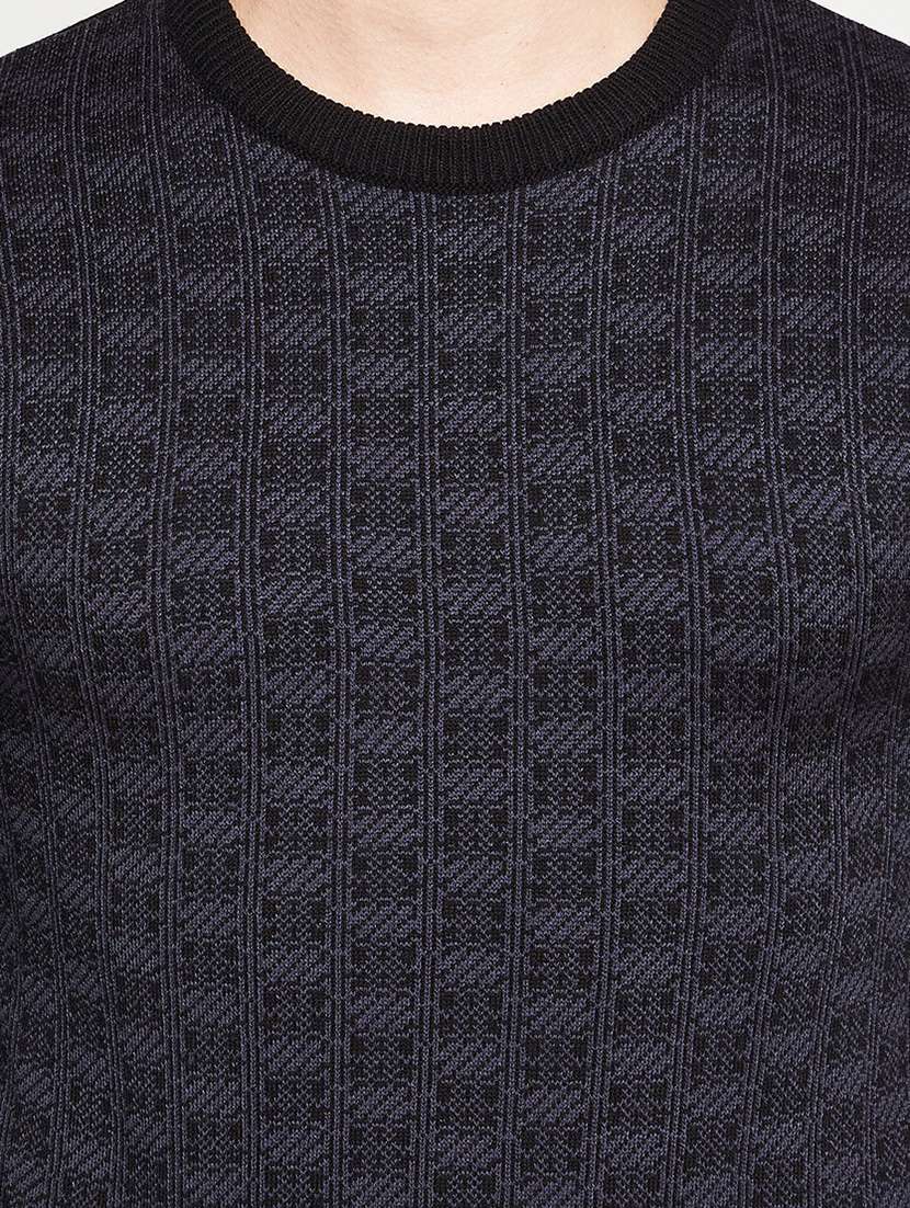 black self designed pullover - 18522561 -  Standard Image - 4