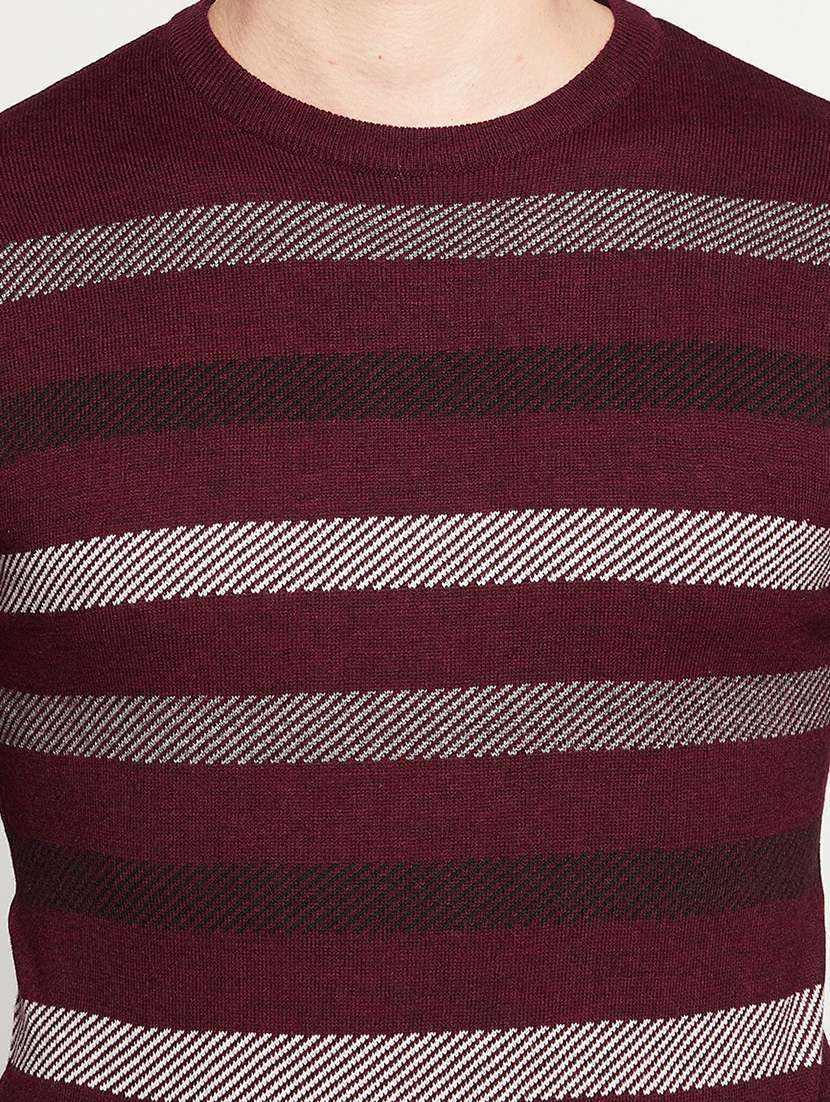 maroon striped pullover - 18522568 -  Standard Image - 4