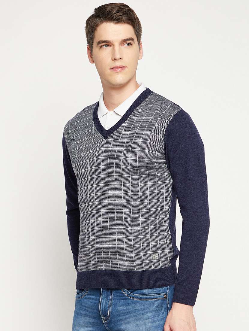 navy blue checkered pullover - 18522570 -  Standard Image - 1