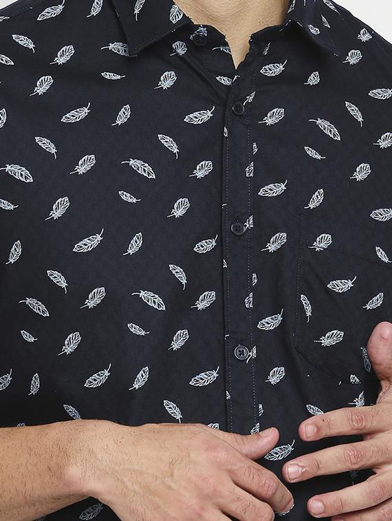 mens leaf print casual shirt - 18524160 - Standard Image - 4