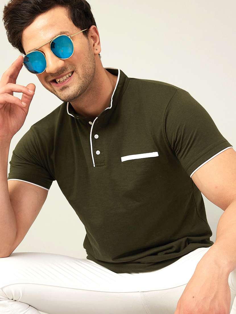 mandarin neck contrast detailed t-shirt