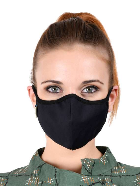 black nonwoven antipollution men mask - 18531650 -  Standard Image - 4