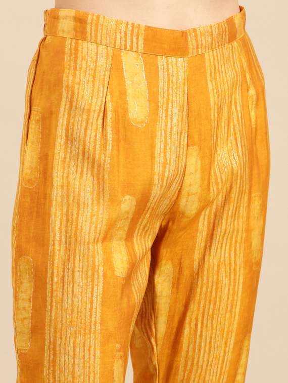 women three quarter sleeve kurta pant with dupatta set - 18532048 -  Standard Image - 6